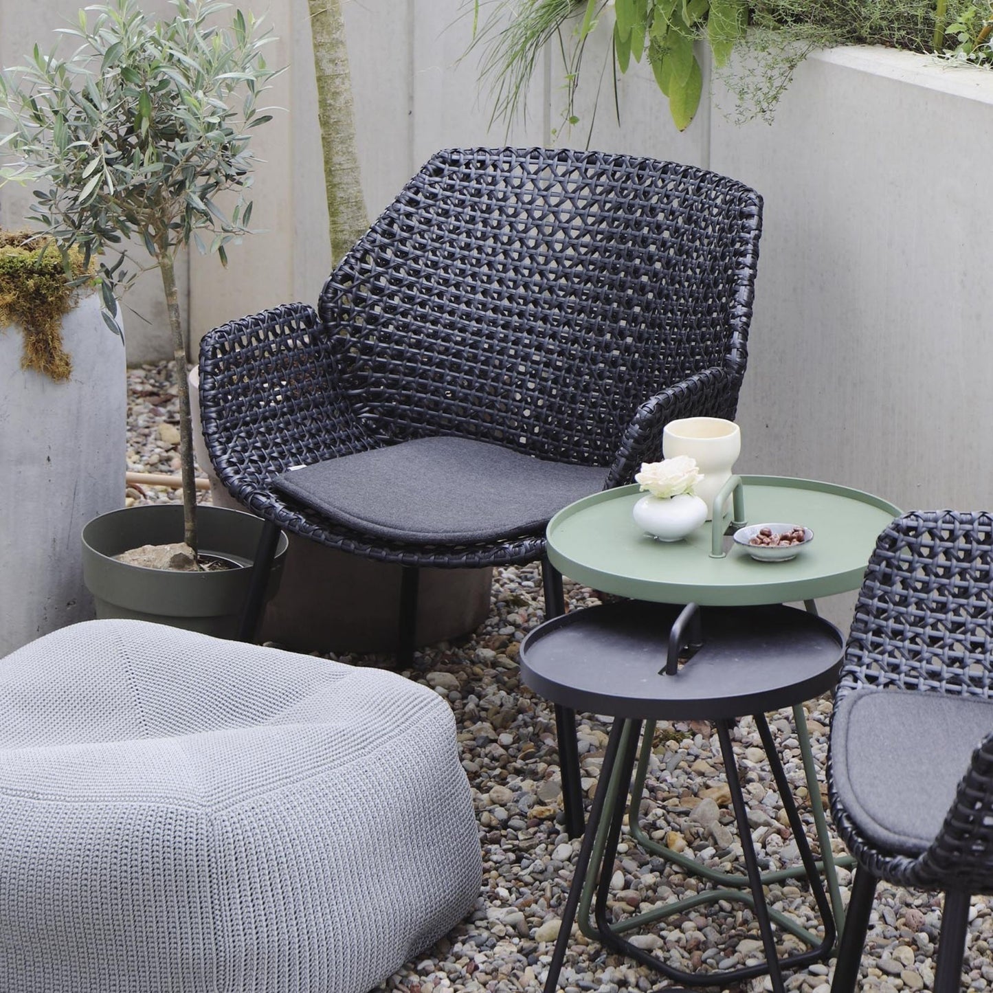 5062AS_2 outdoor seating set with side tables