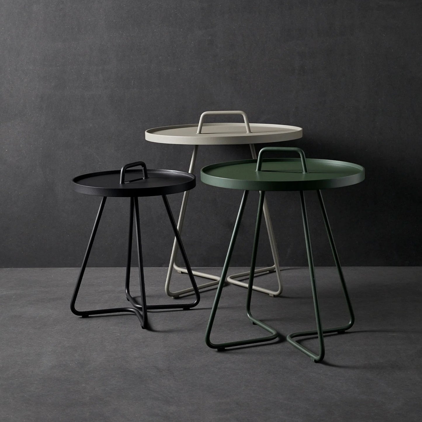 5065ADG_4 - Set of three round tray side tables