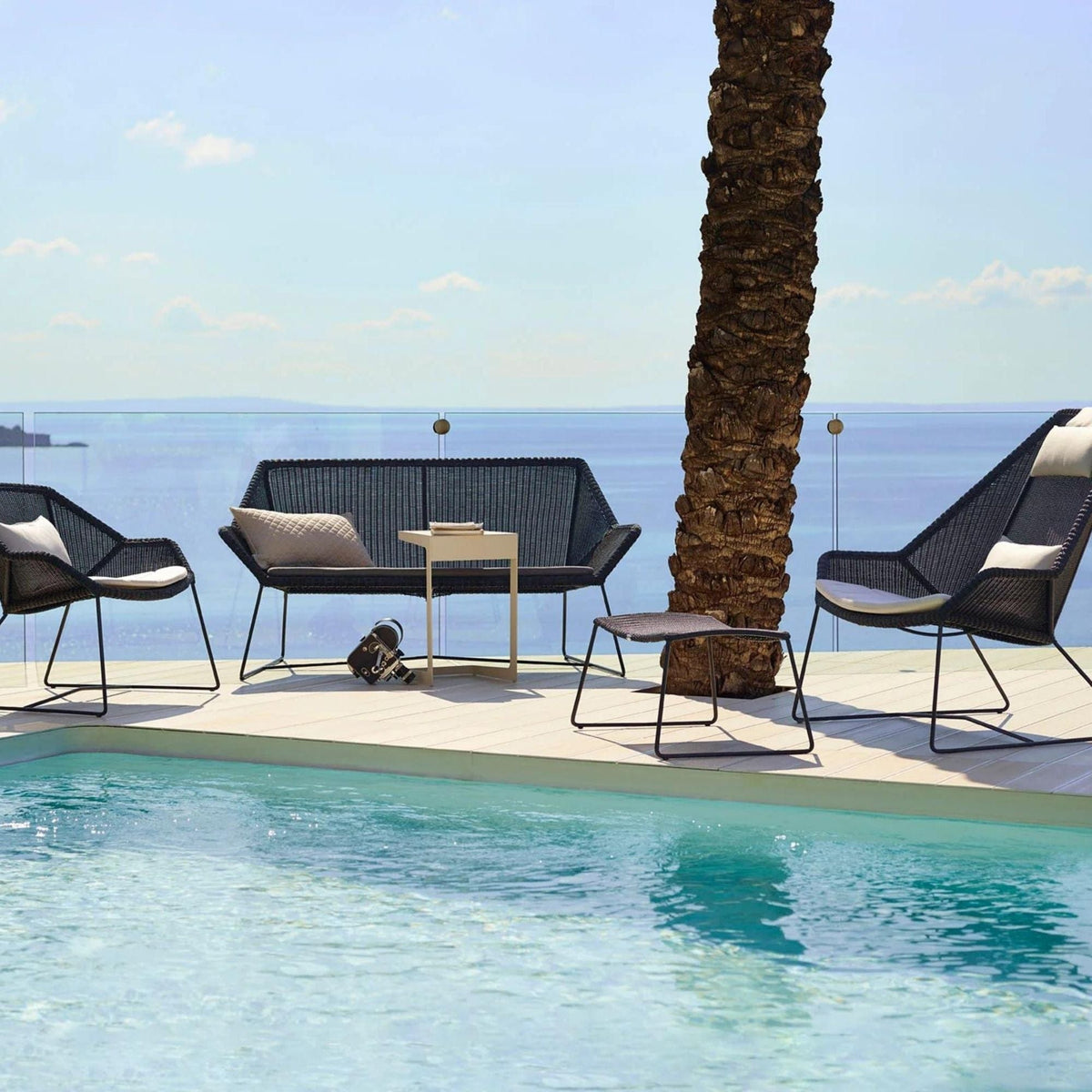5369LS_3 Outdoor furniture set by the pool