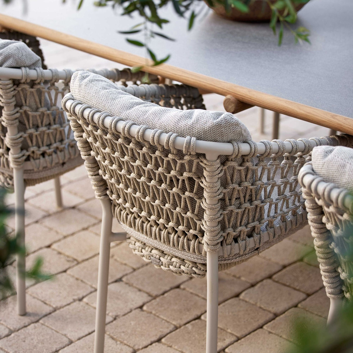 5417ROSA_04 outdoor woven chairs with cushions