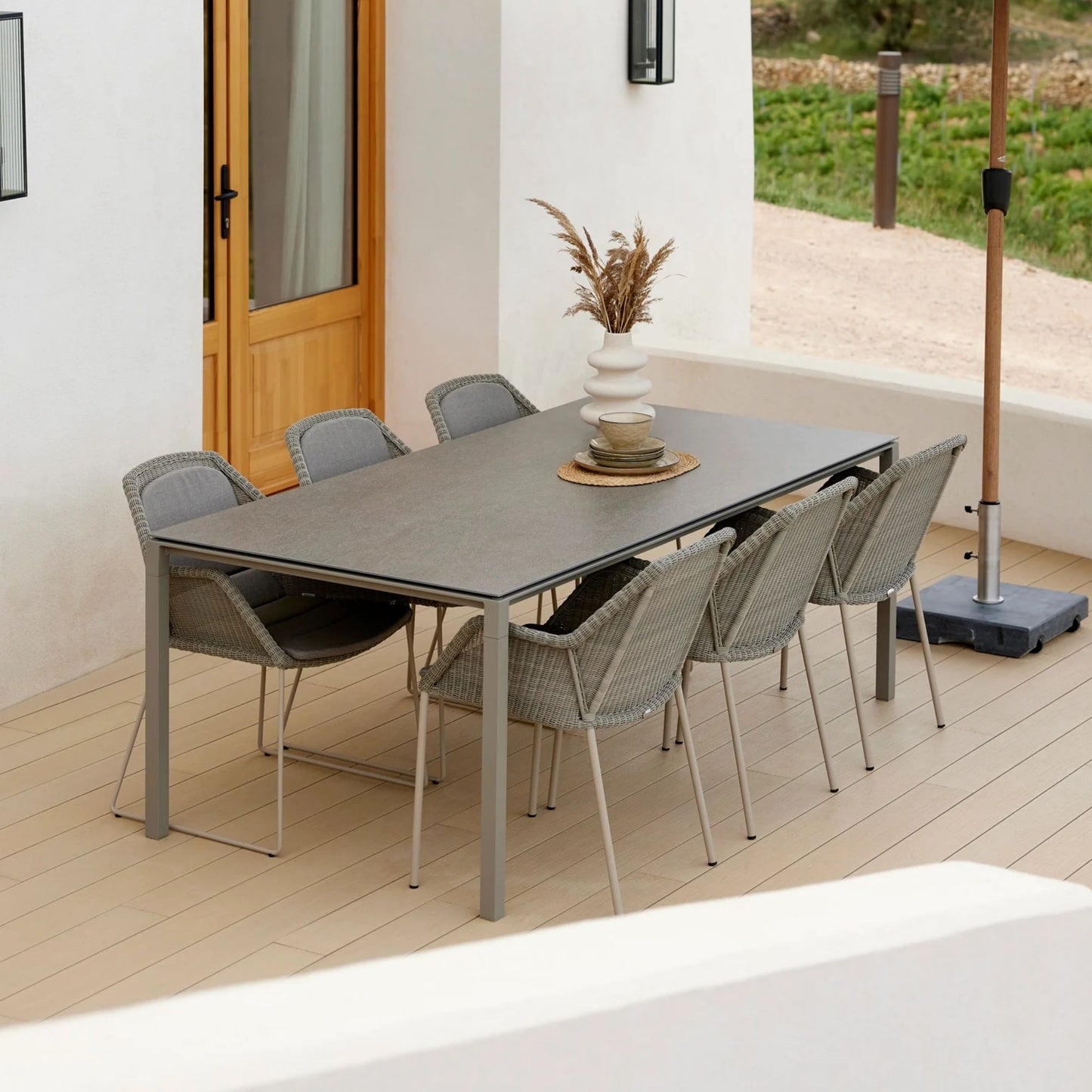 Outdoor dining set 5464LT_2 with gray table and chairs