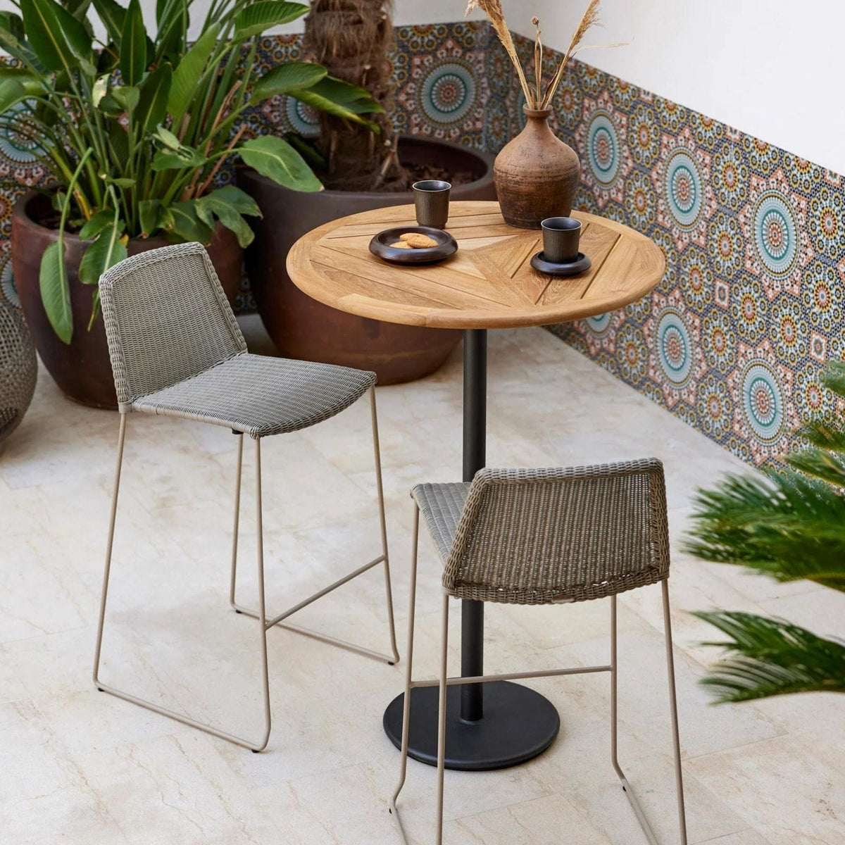 5465LT_2 outdoor bar set with table and chairs