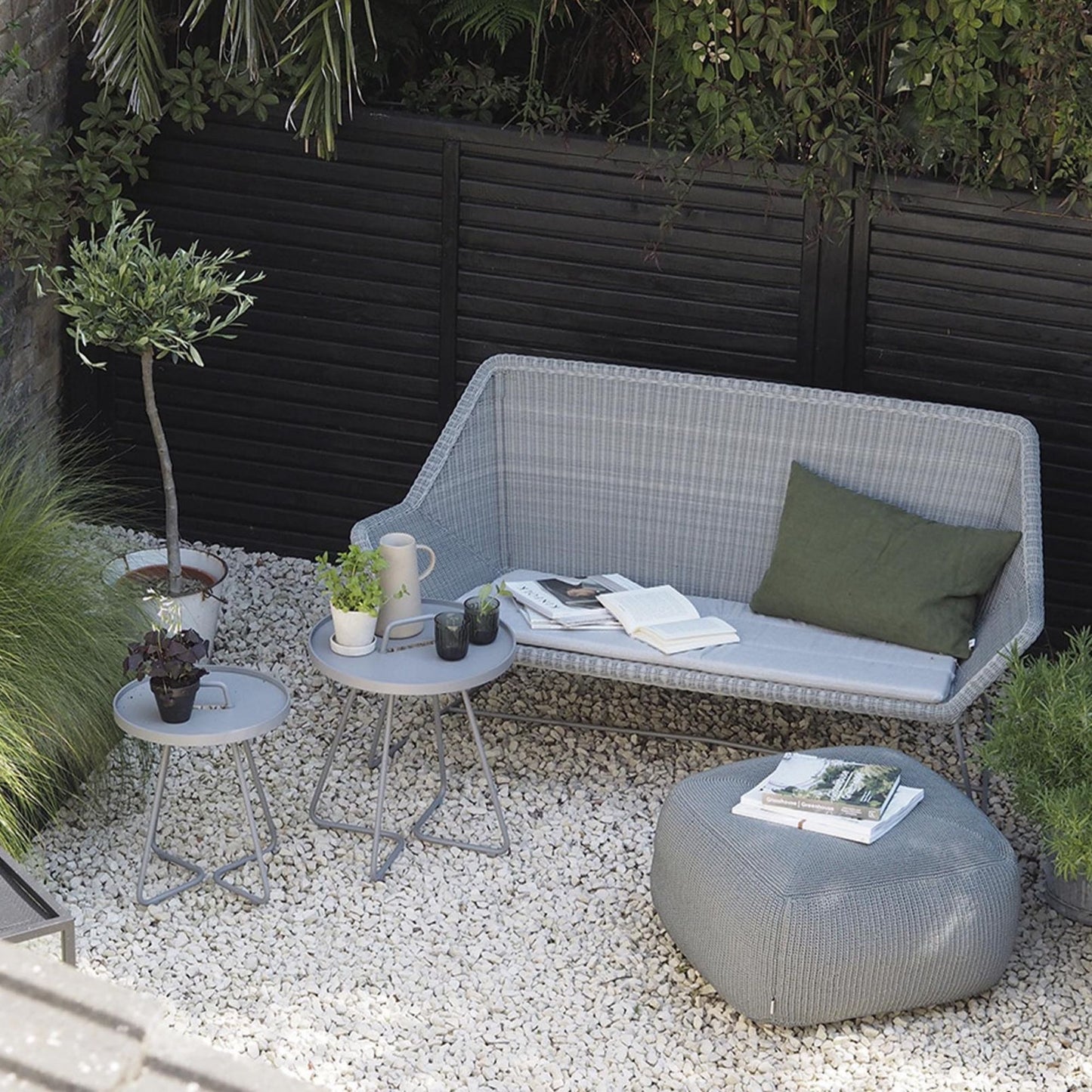 Outdoor seating area with 5567LW_4 furniture