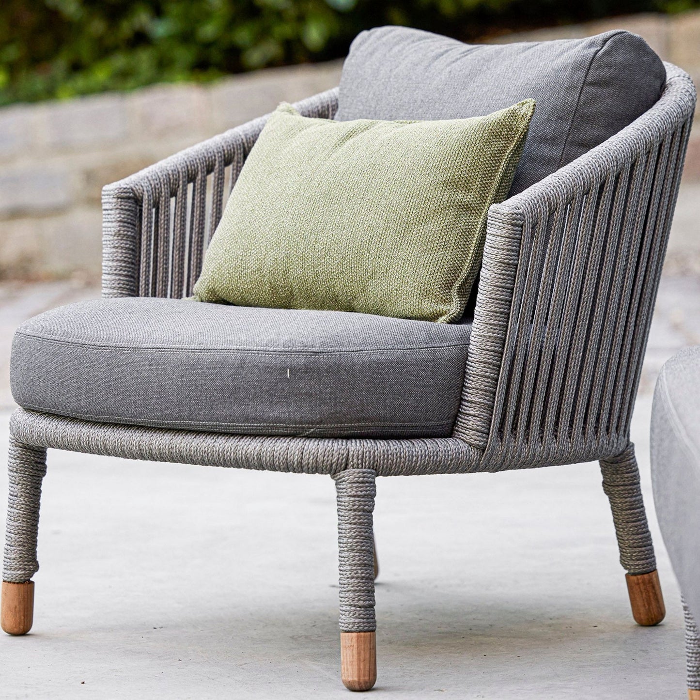 7443ROGAITG_2 outdoor rope chair with cushions