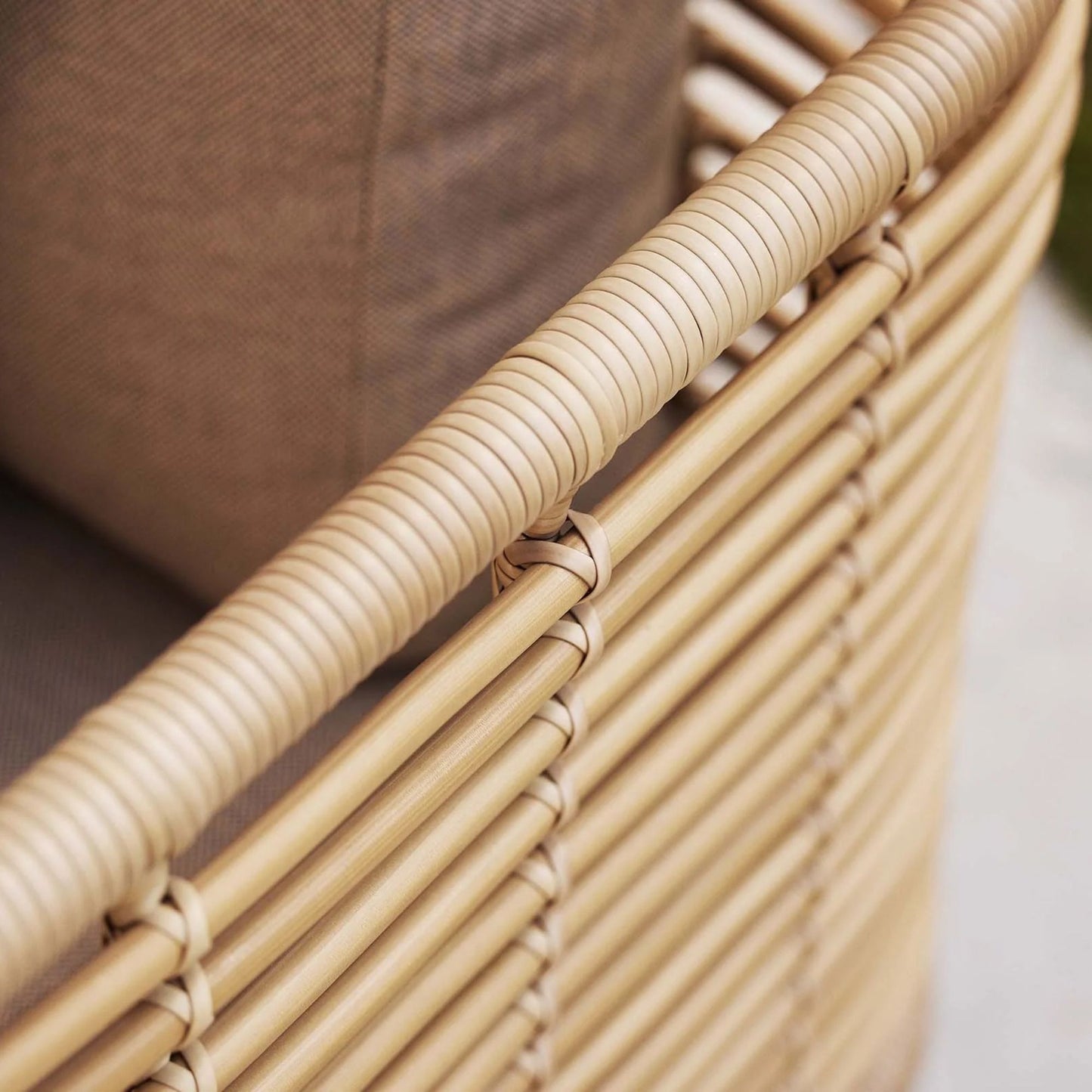 7443UAITT_3 wicker chair detail
