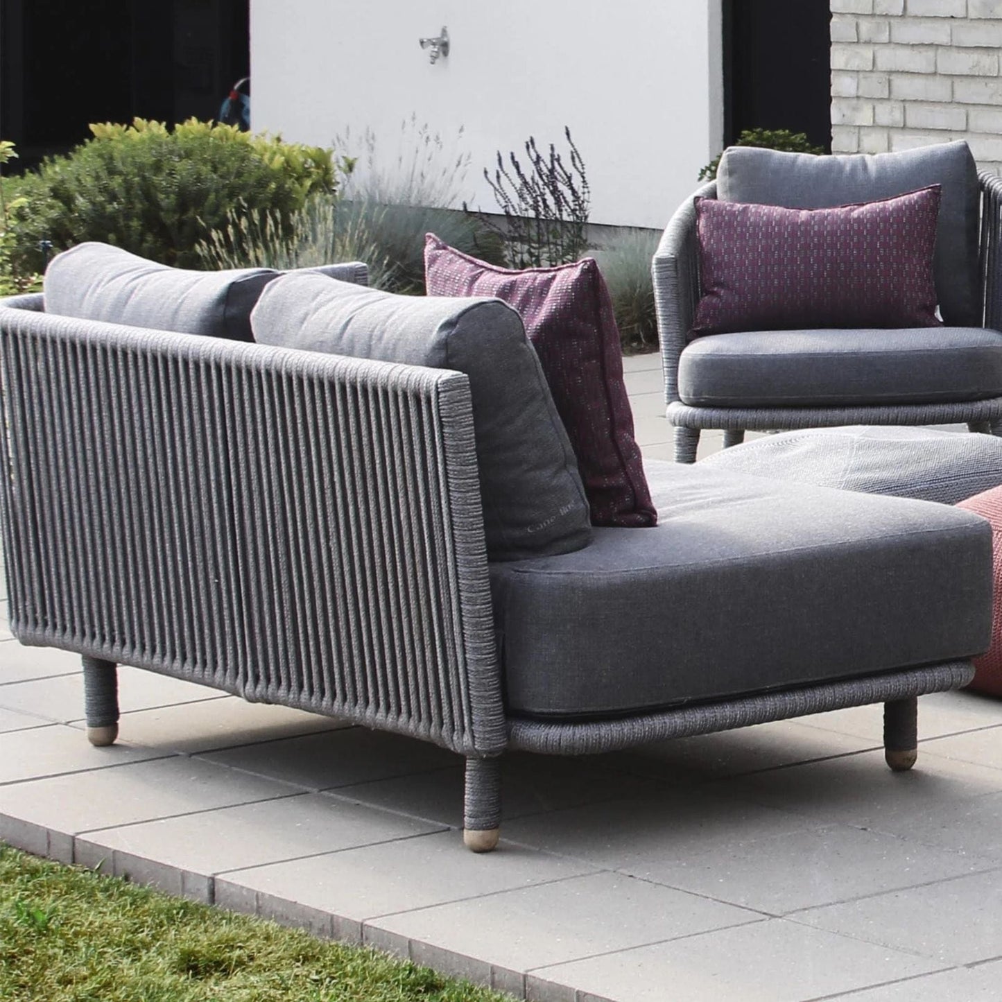 Outdoor rope sofa with purple cushions - 7541ROGAITG_2