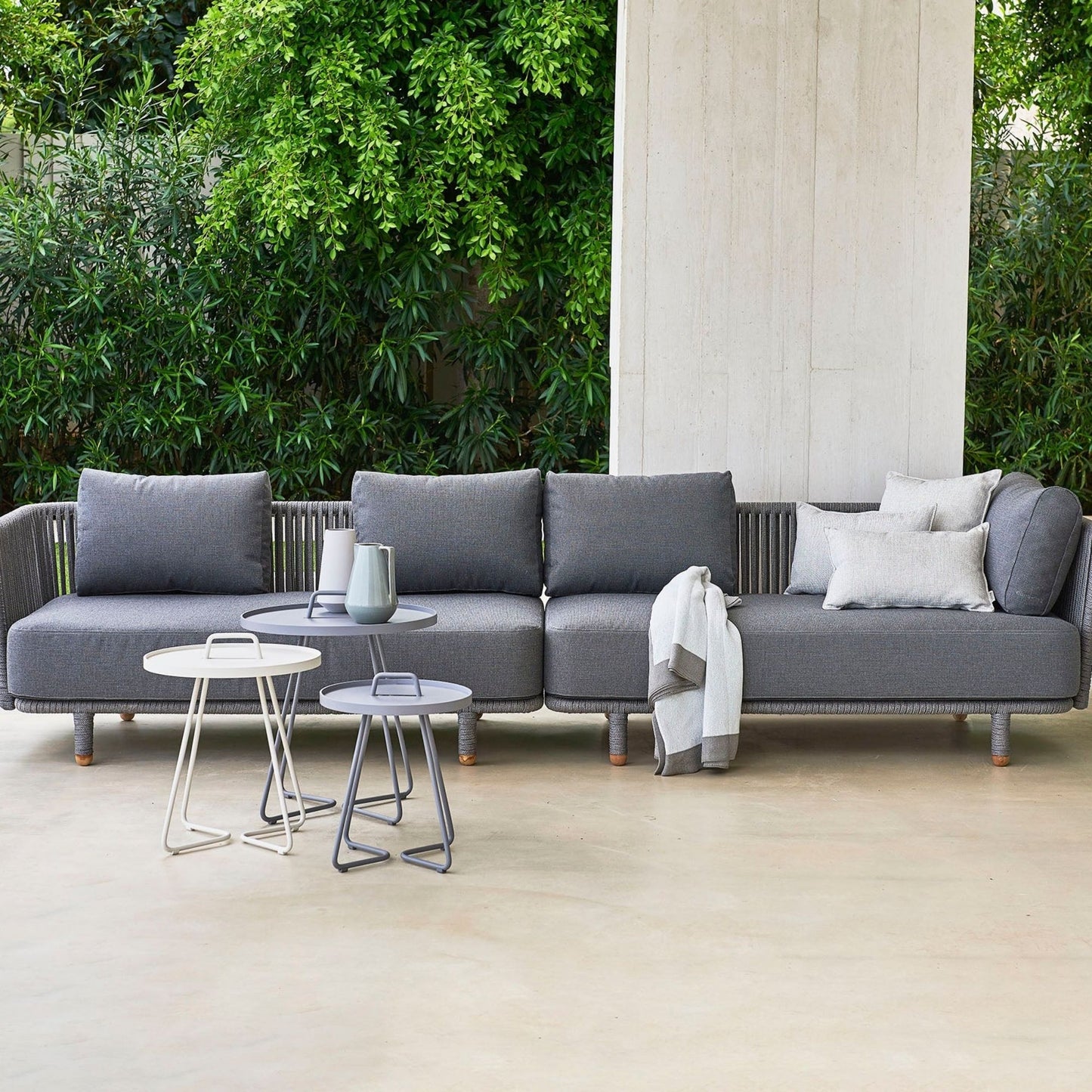 Outdoor sofa set 7541ROGAITG_3 with side tables