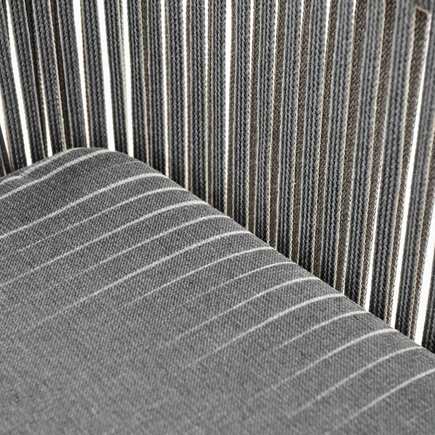 7542ROGAITG_8 gray striped fabric detail
