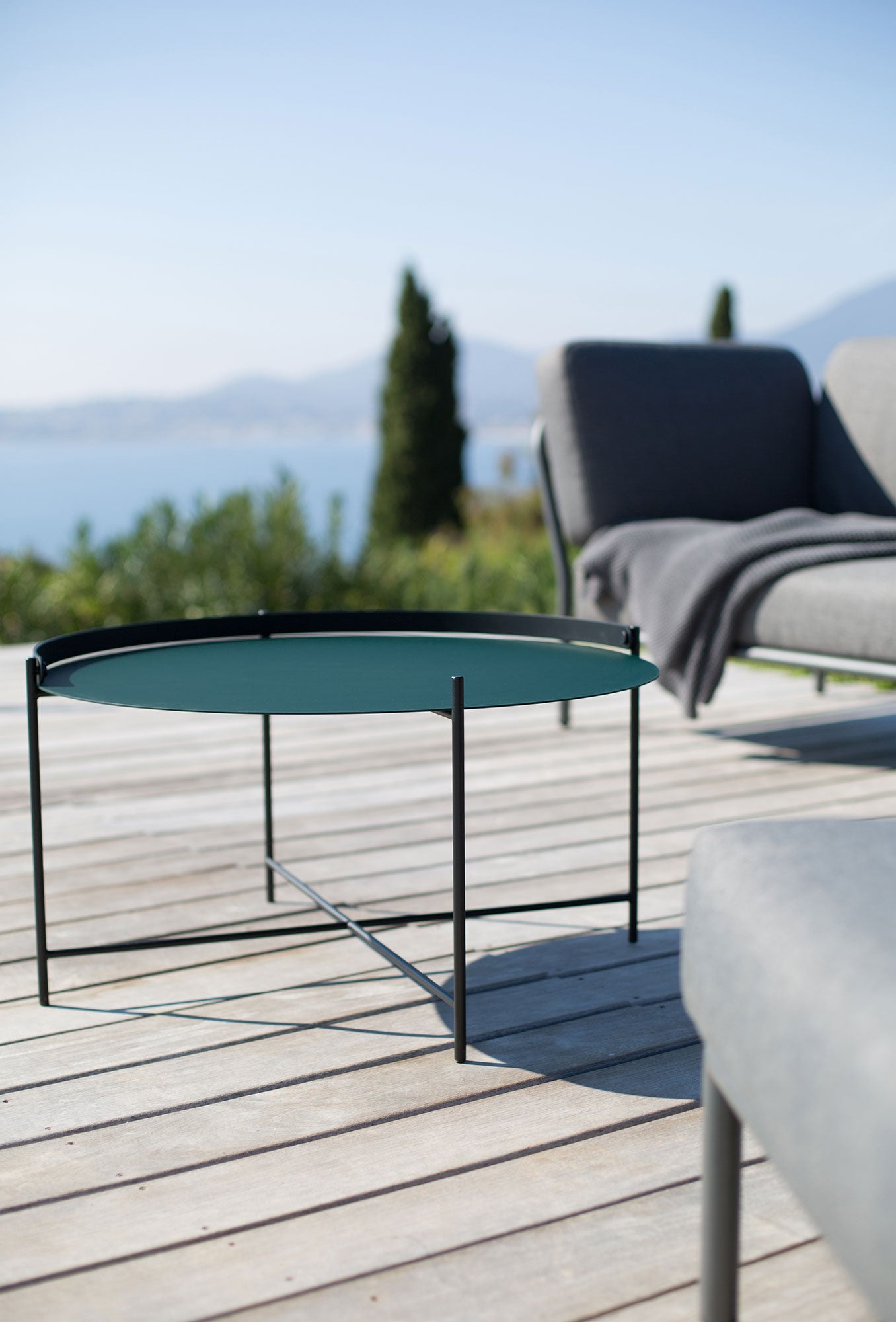 HOUE EDGE Pine Green & Black Coffee Table