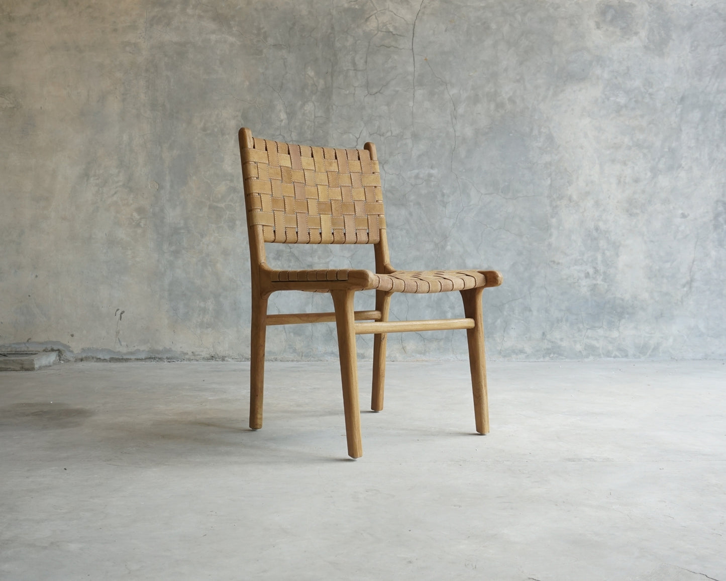 ELE103_3 Wooden chair with woven back and seat