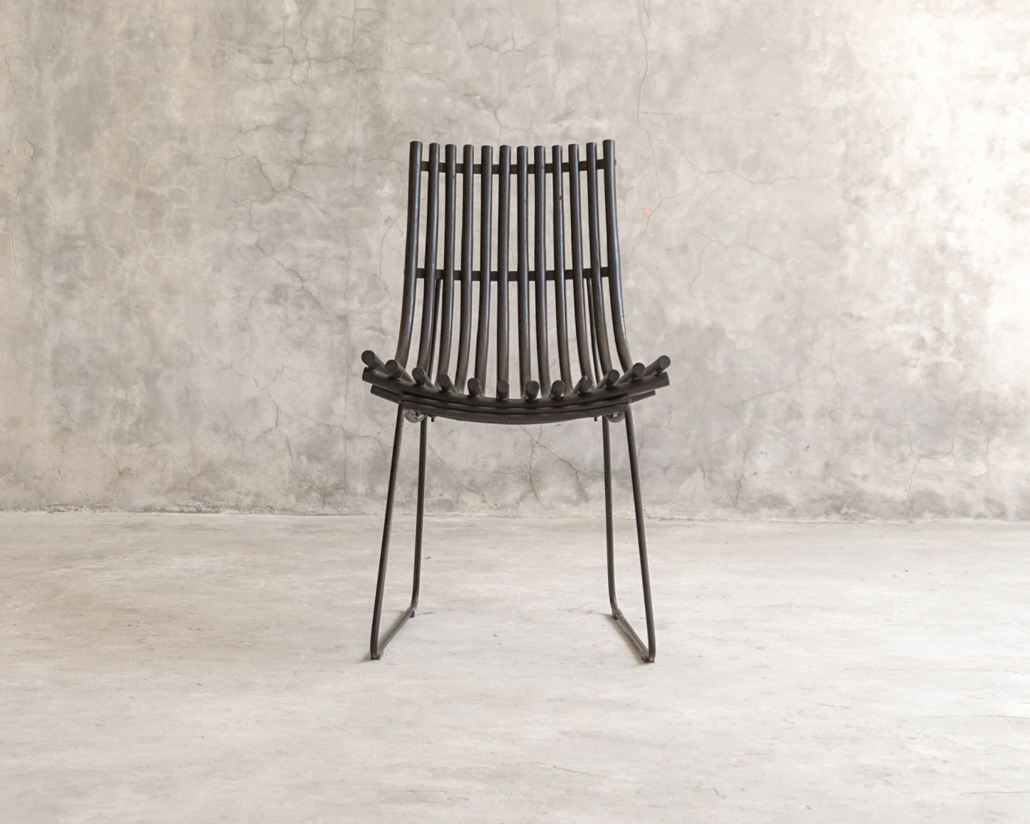 ELE105_2 Black Slatted Chair