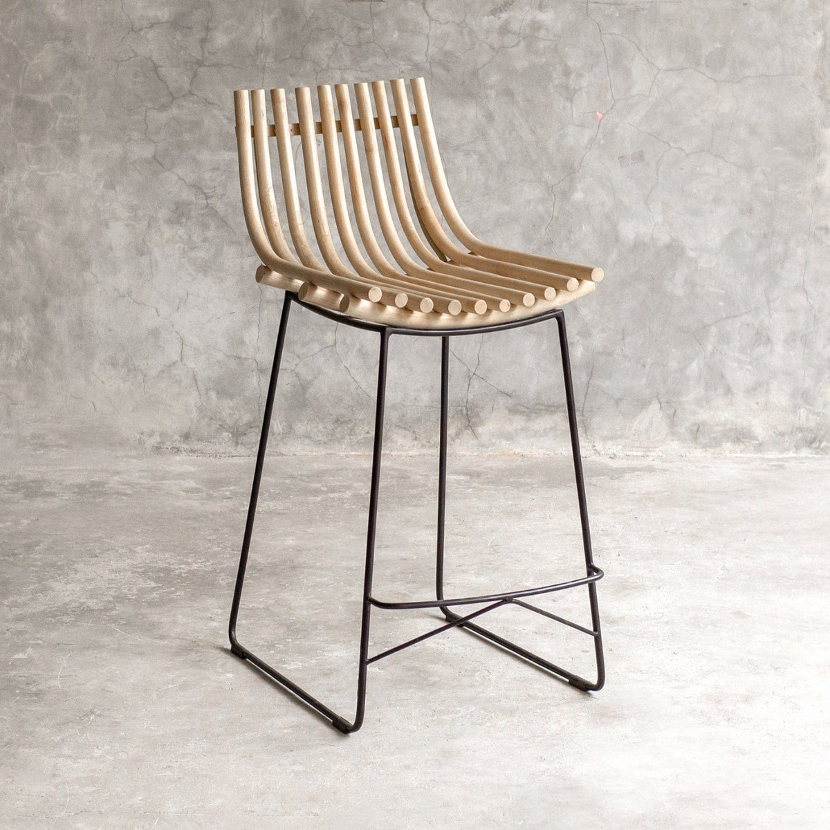 ELE108_4 Gold slat-back bar stool with black legs