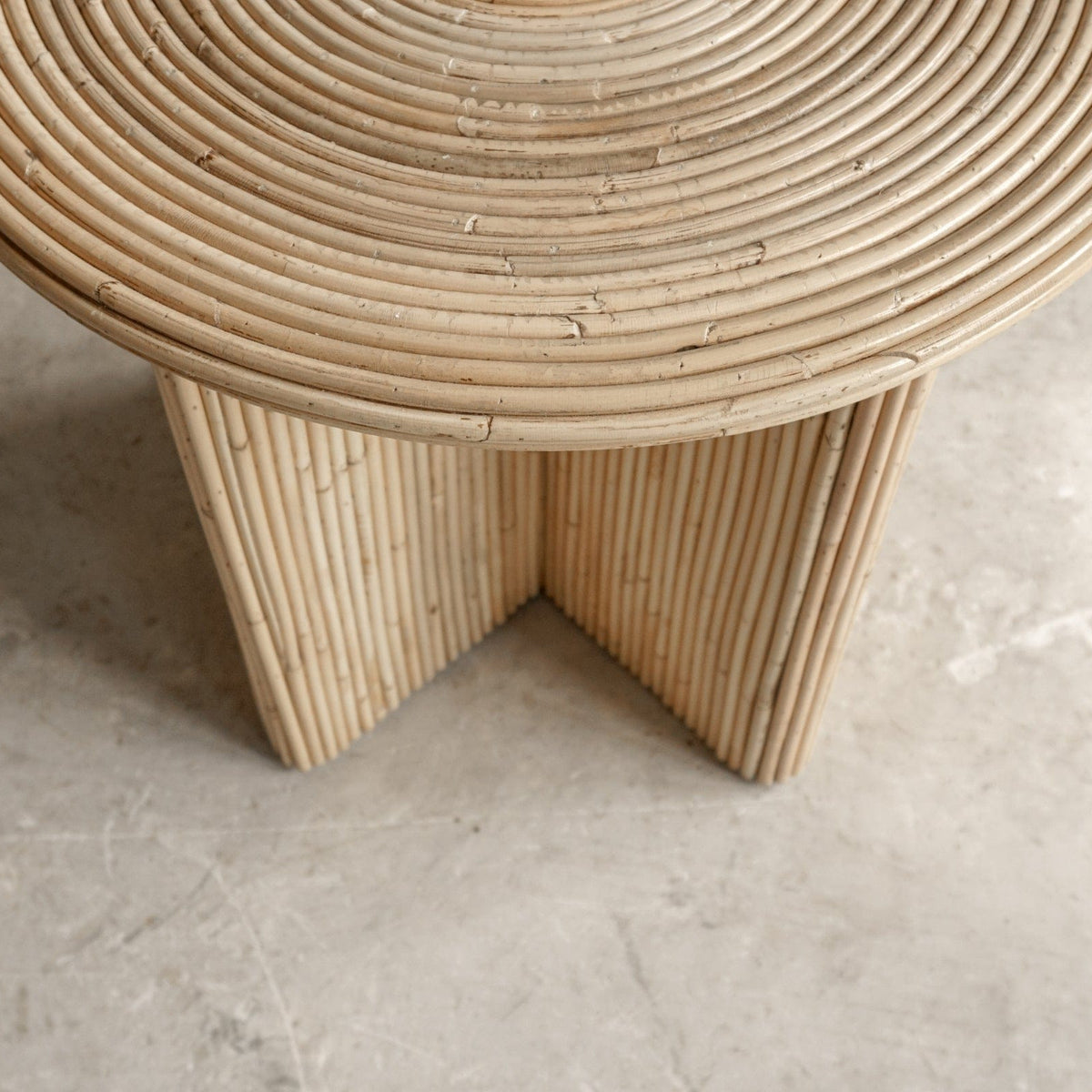 Rattan side table with circular top
