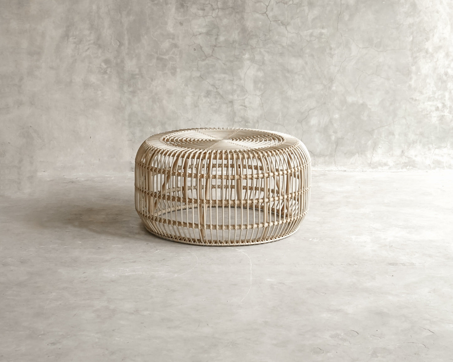 ELE115_3 Wicker coffee table