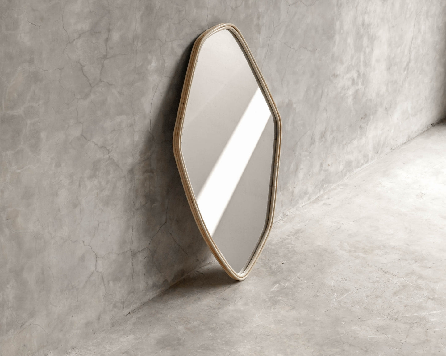 ELE126_2 Mirror leaning against concrete wall