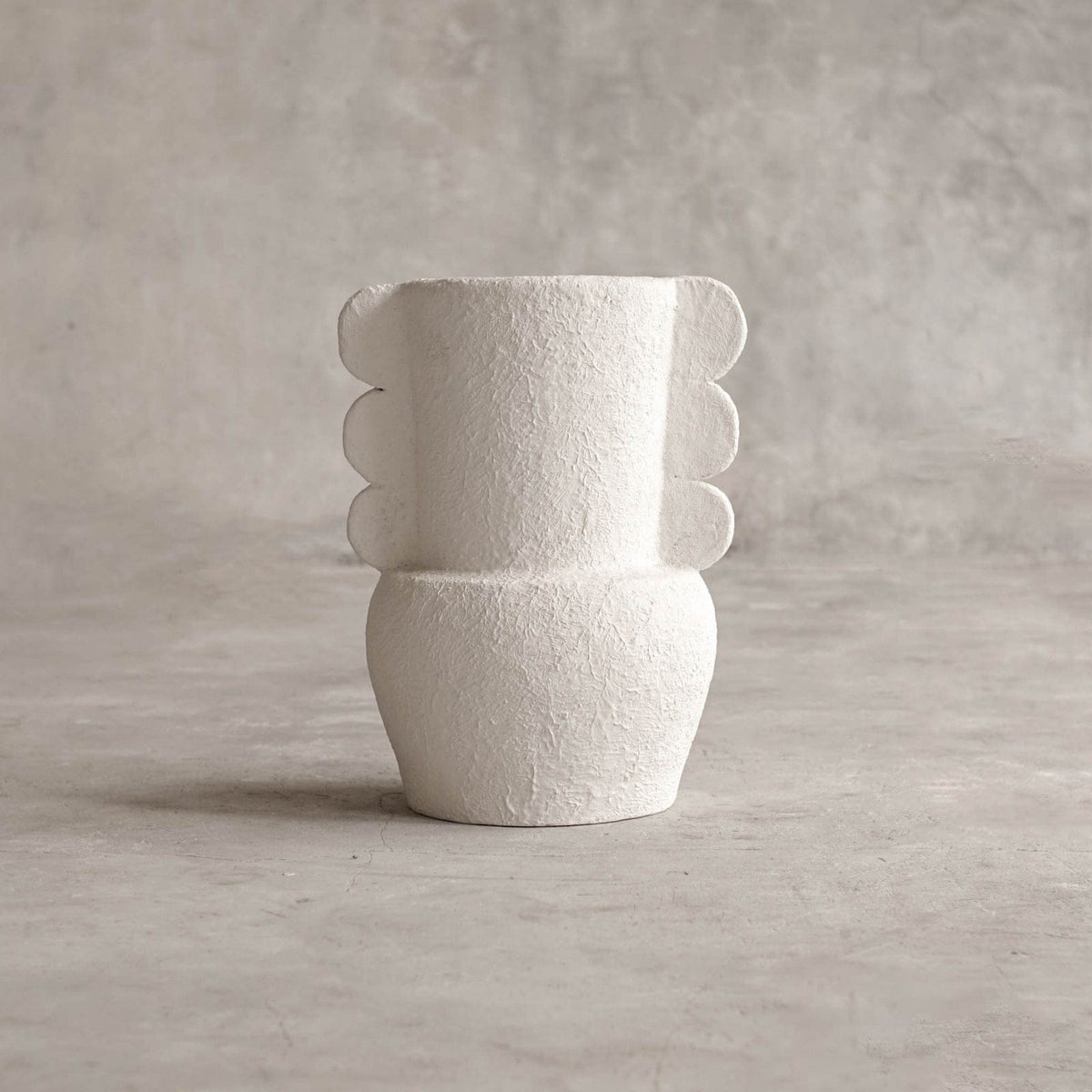 White decorative vase ELE136_1
