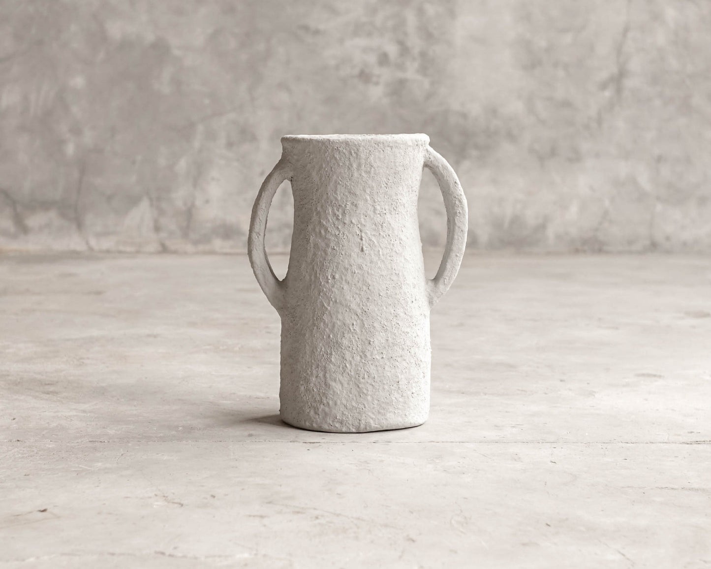 ELE140 Vase with handles on grey background