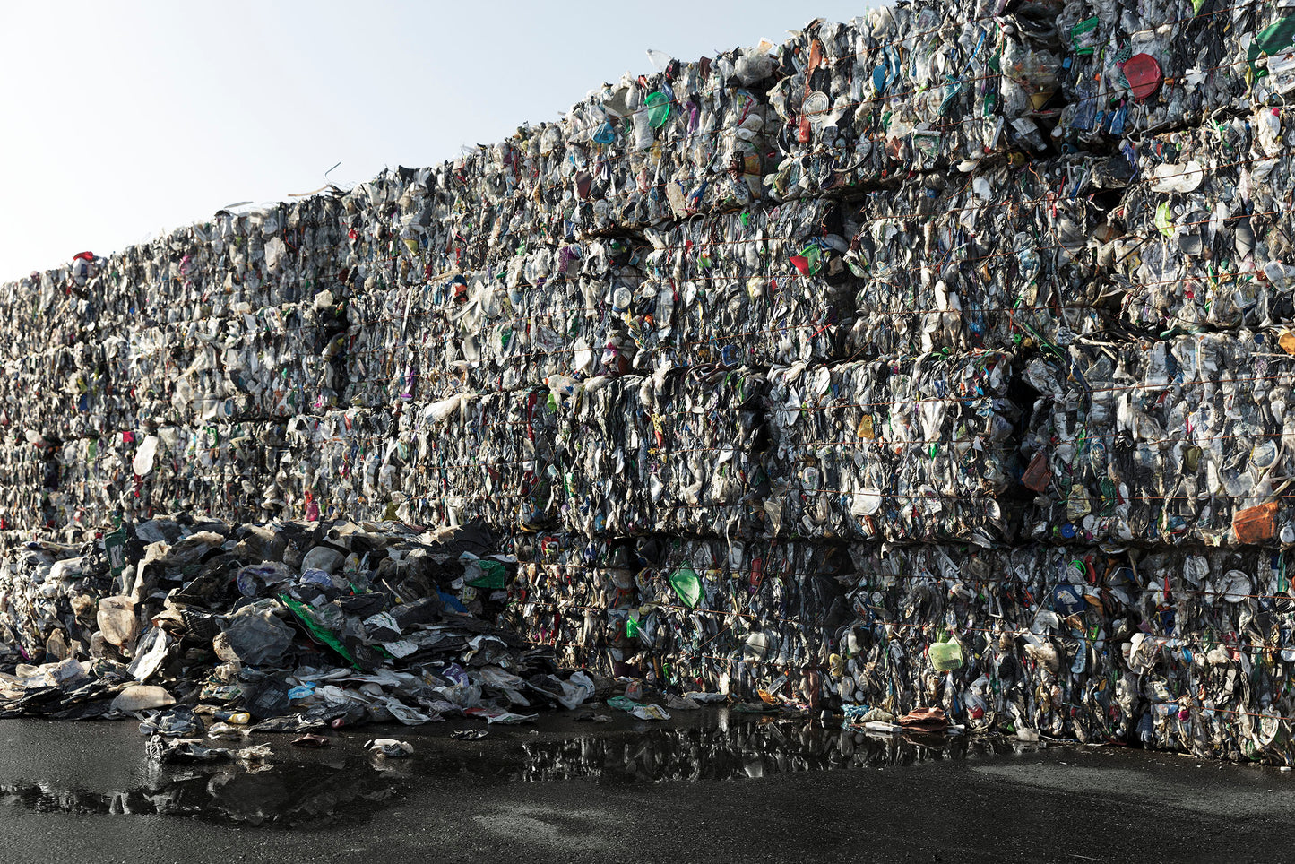 HOUE FALK chair trash bales