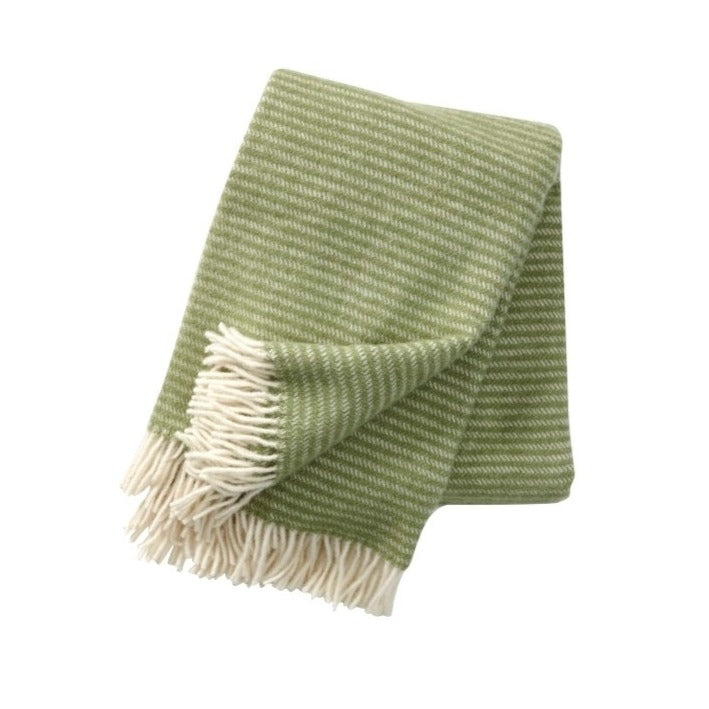 KLIPPAN Ralph blanket in green with fringe