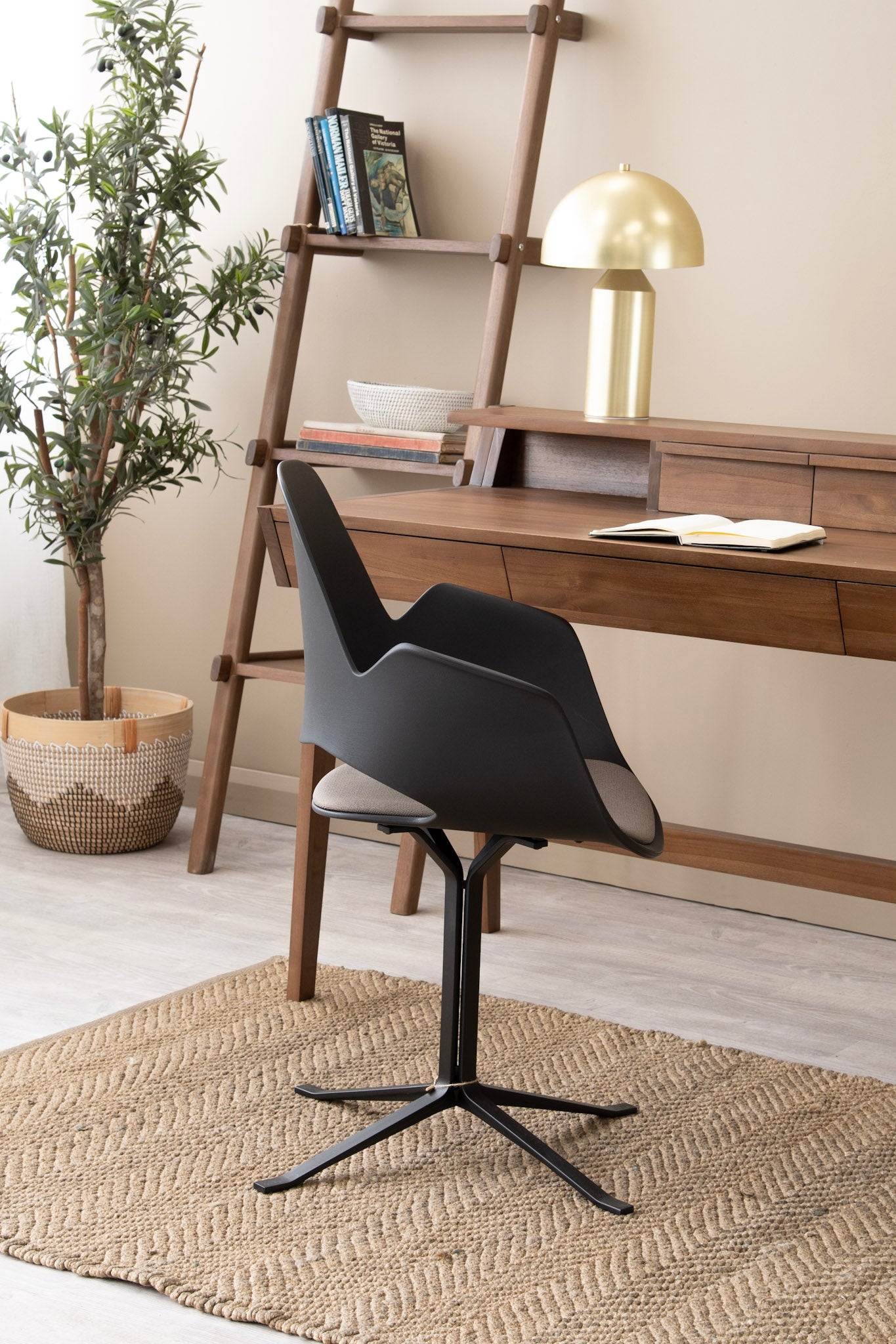 Black swivel chair, desk & ladder shelf - KSO001T-KSC001T-KV0039T_18