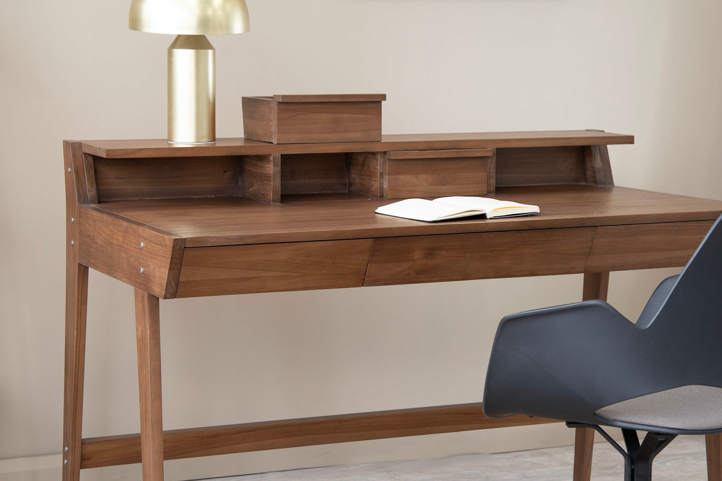 Wooden desk KSO001T-KSC001T-KV0039T with open book and lamp