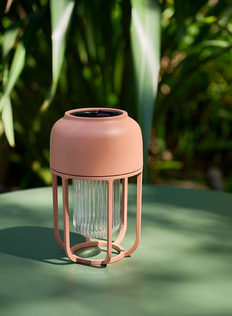LIGHT-No1 Powder HOUE lantern on green table