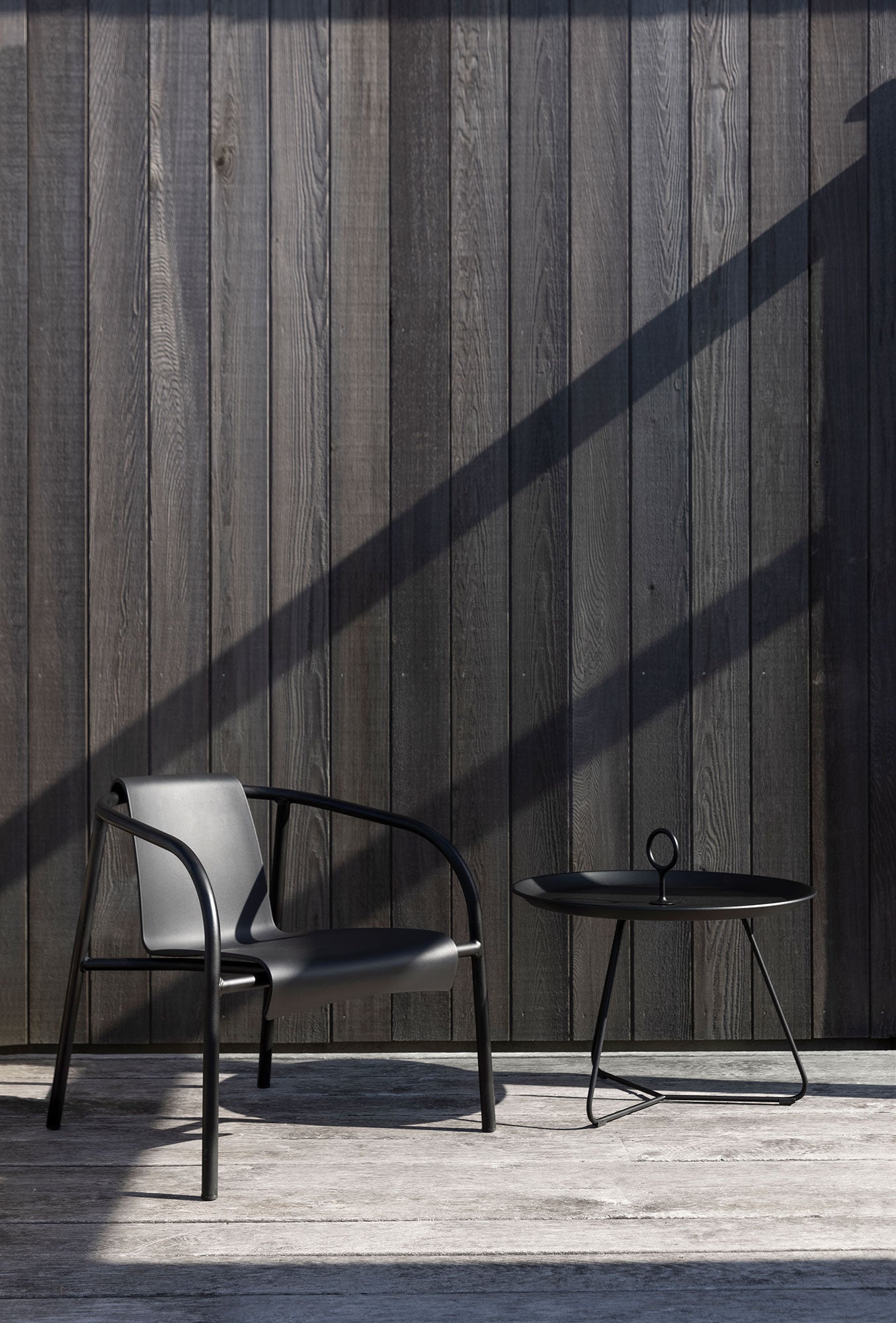 NAMI Lounge black EYELET chair and table