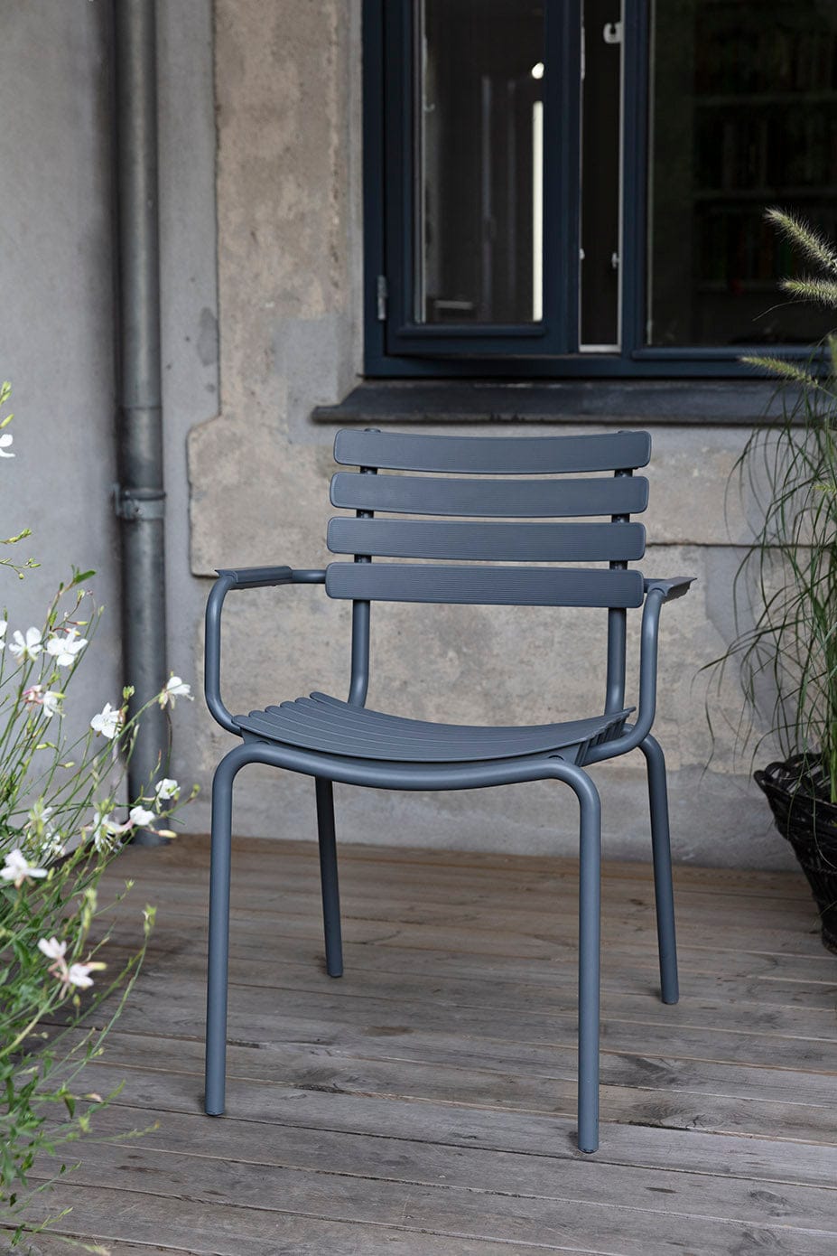 Dark grey HOUE ReCLIPS dining chair