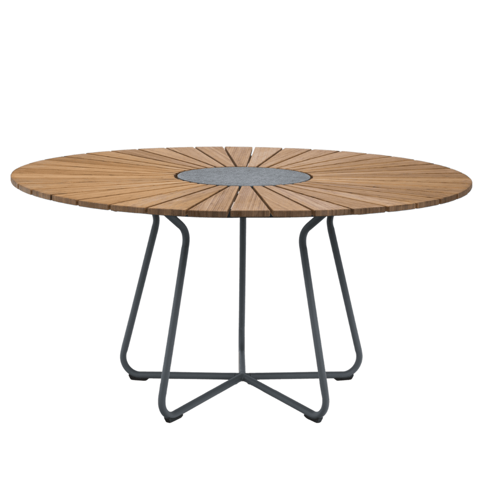 Wooden outdoor table design, 2025-05-15