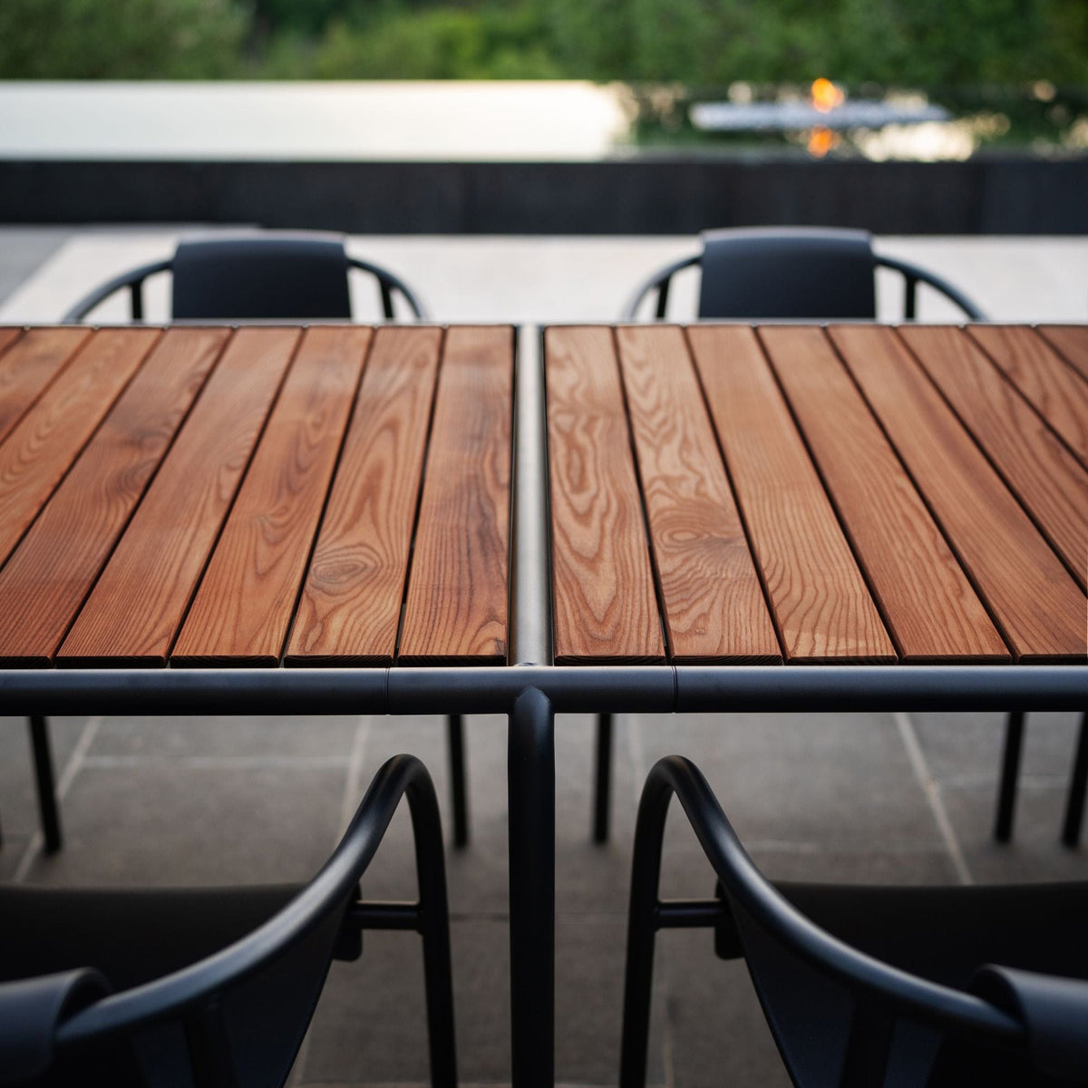 Avantitablehoue5 outdoor dining table and chairs