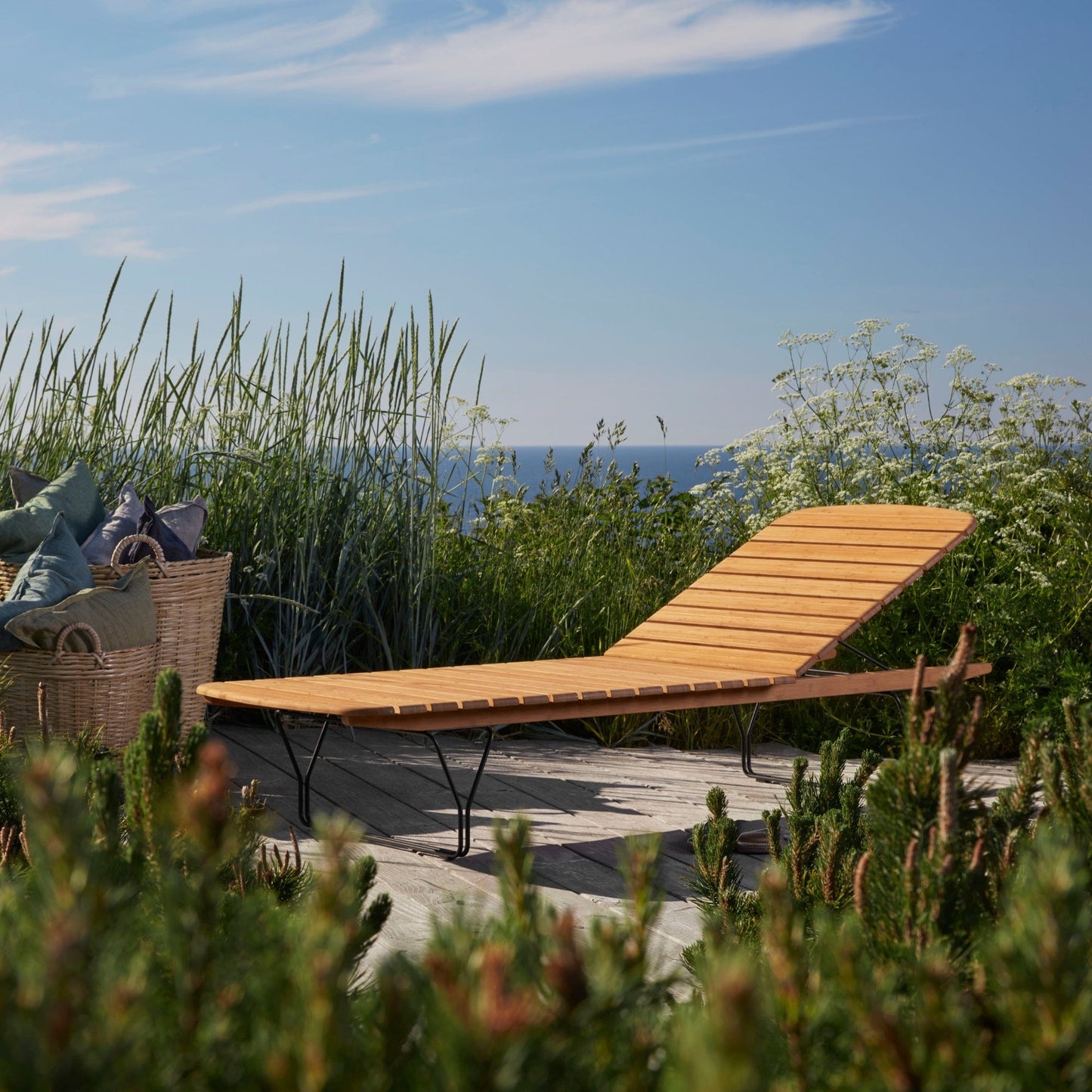 Molo wooden chaise lounge by the sea