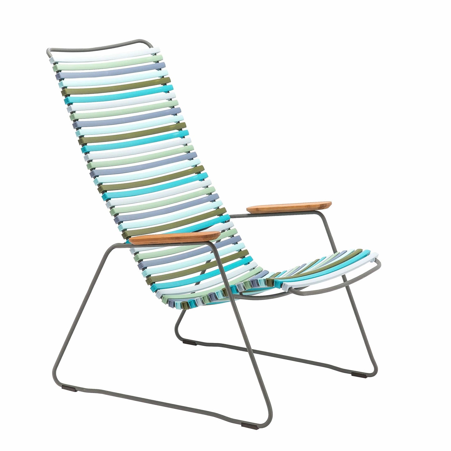 Striped outdoor lounge chair