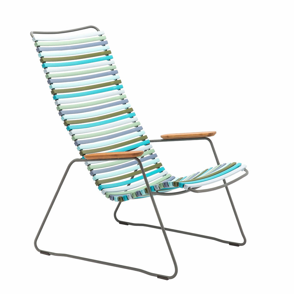 Striped outdoor lounge chair