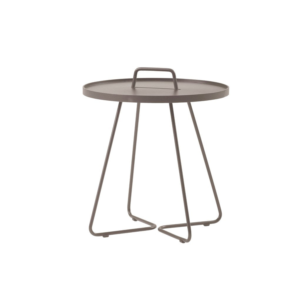 5065AT_1 Round side table with handle