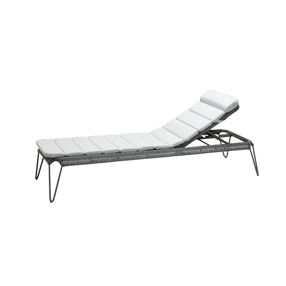 5569LI_1 Outdoor Chaise Lounge with White Cushions