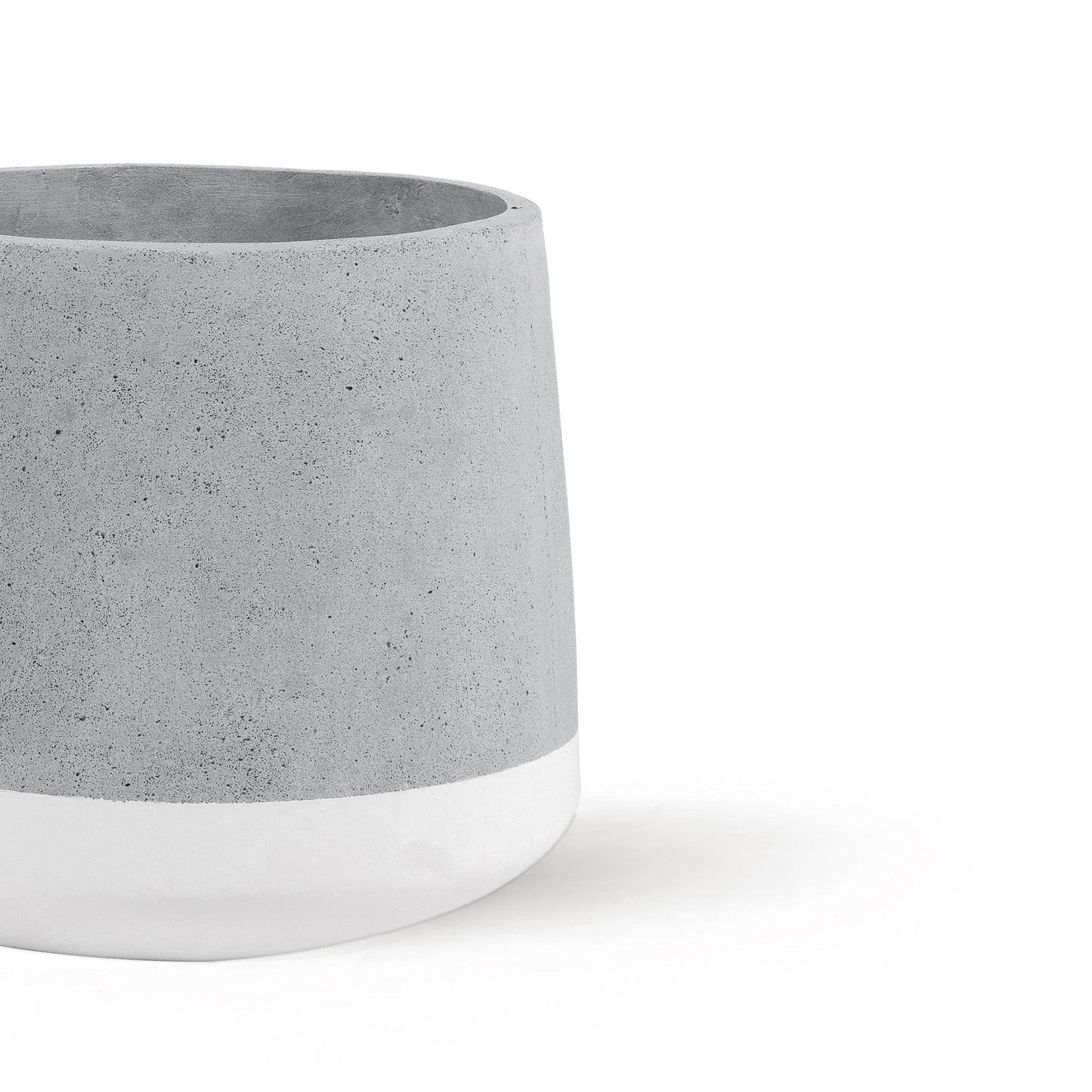 ATL028_3 concrete and white planter