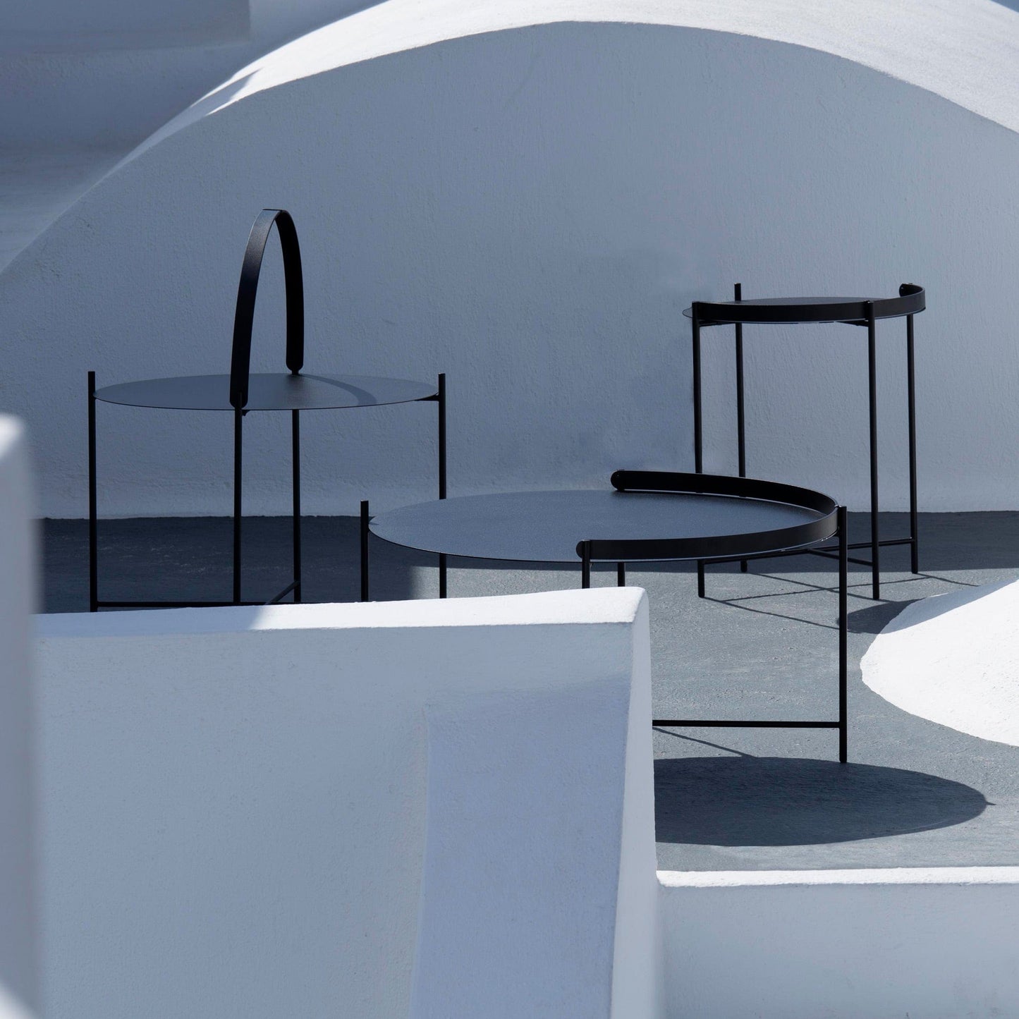 EDGE-MAIN-BLACK side tables in black