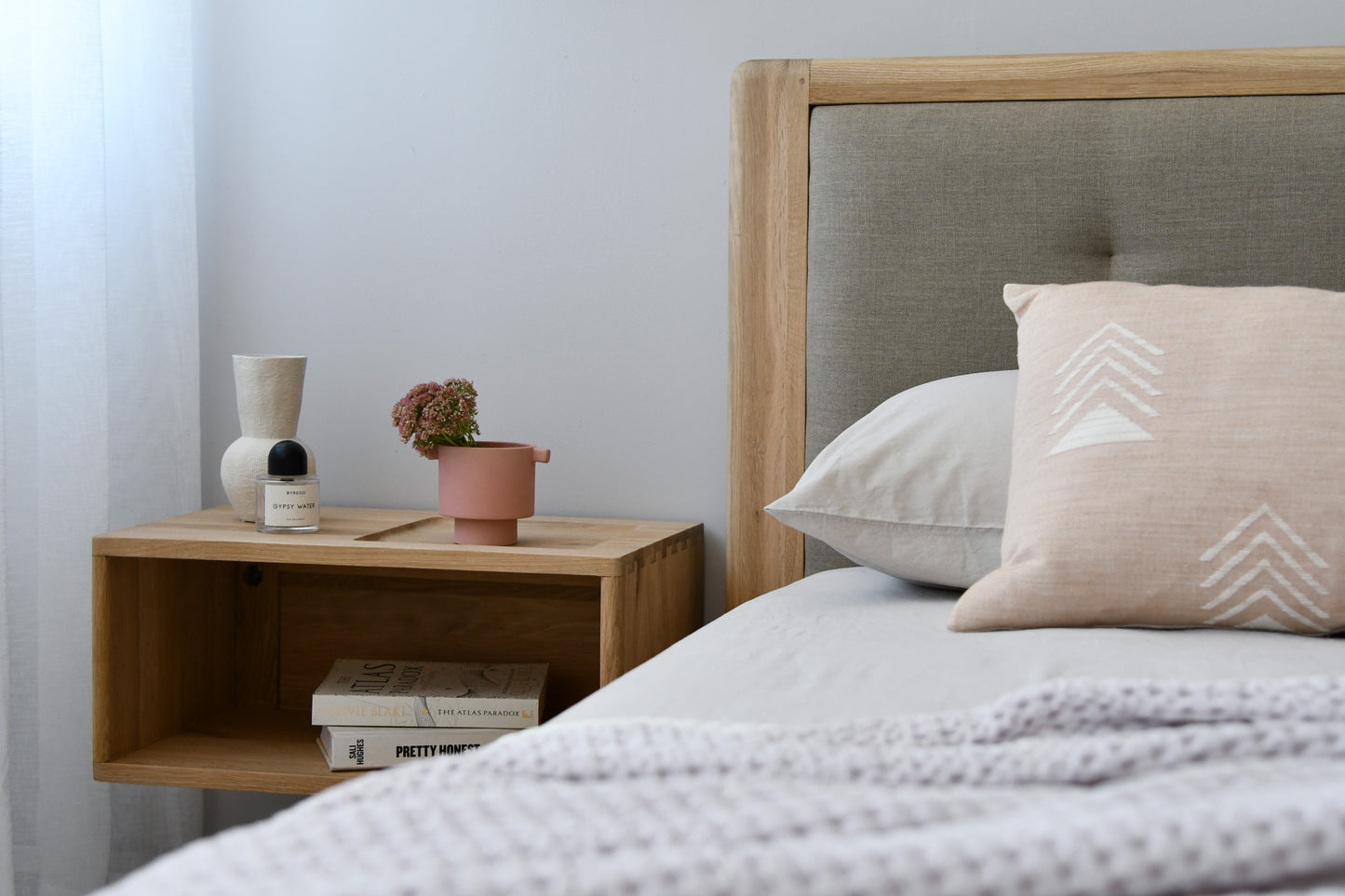 Bedroom nightstand with decor and KCC12OKCC41O_4 detail