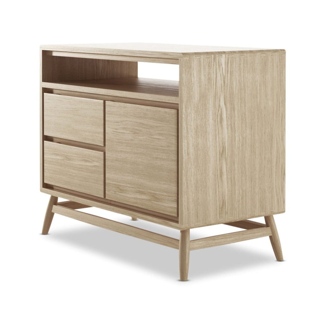 KT024O-1 Wooden cabinet with drawers and door.
