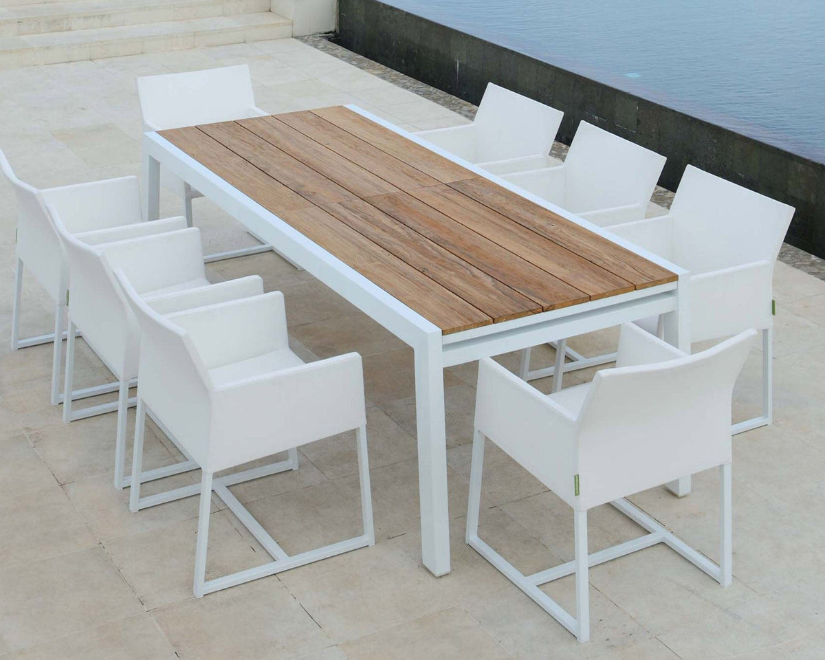 MAMAGREEN BAIA dining set with teak table and white chairs