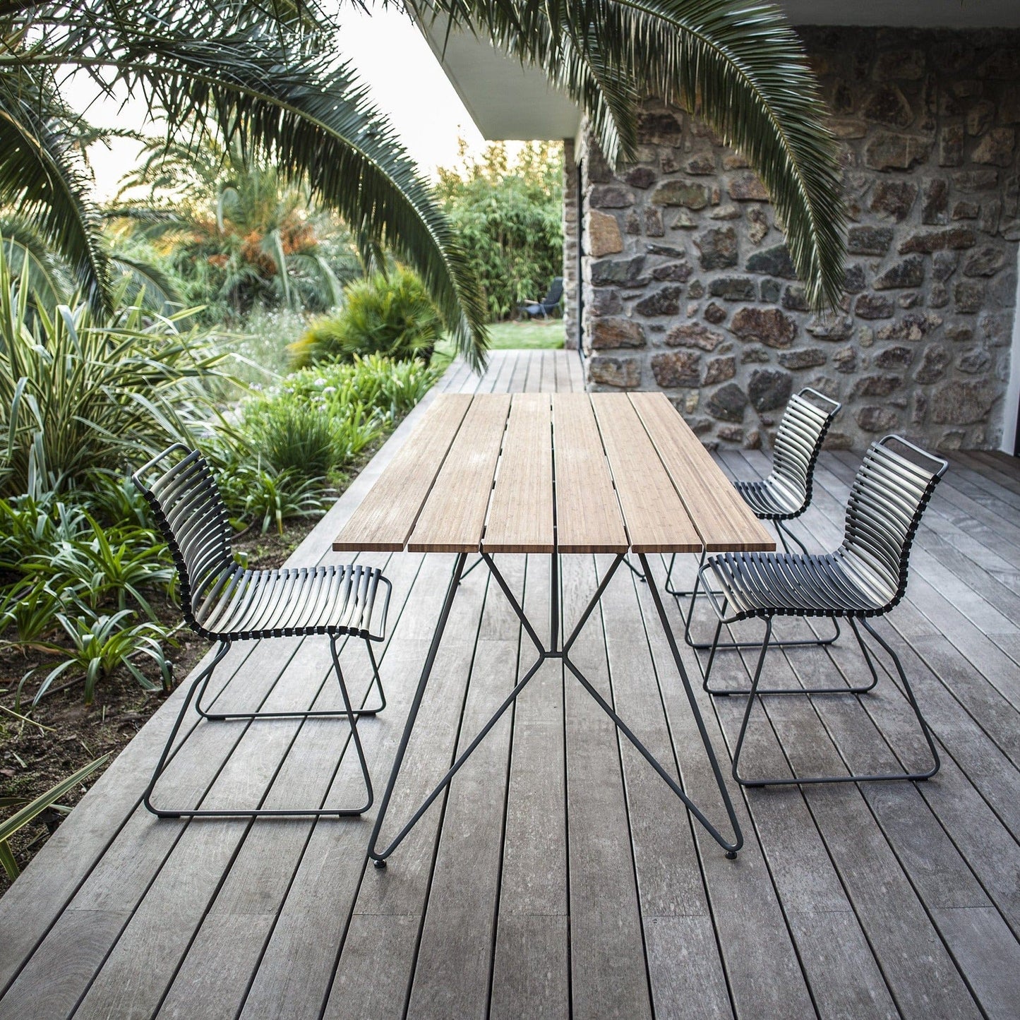 Outdoor dining set sketch, no armrests.