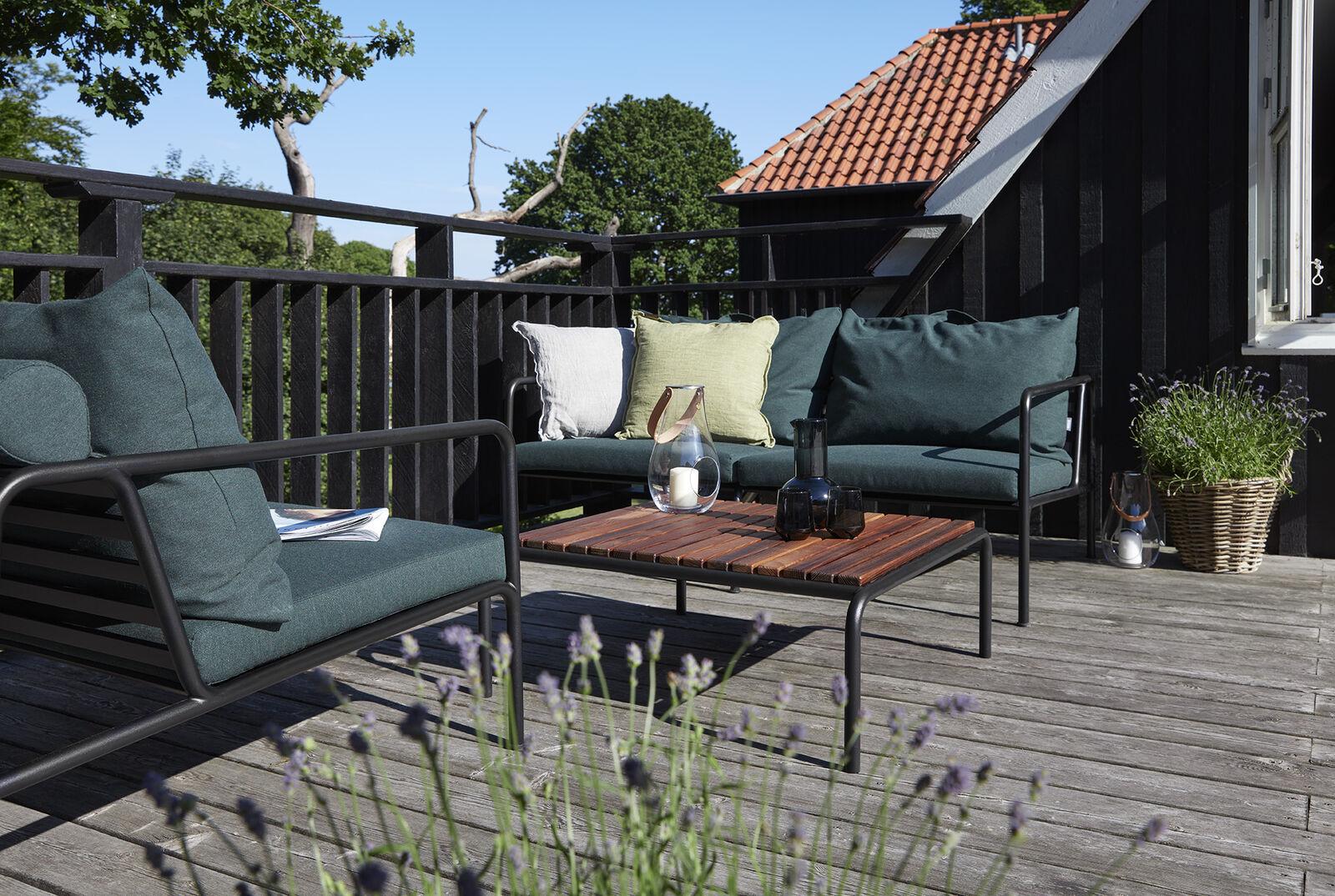 How You Can Create the Ideal Outdoor Entertainment Space