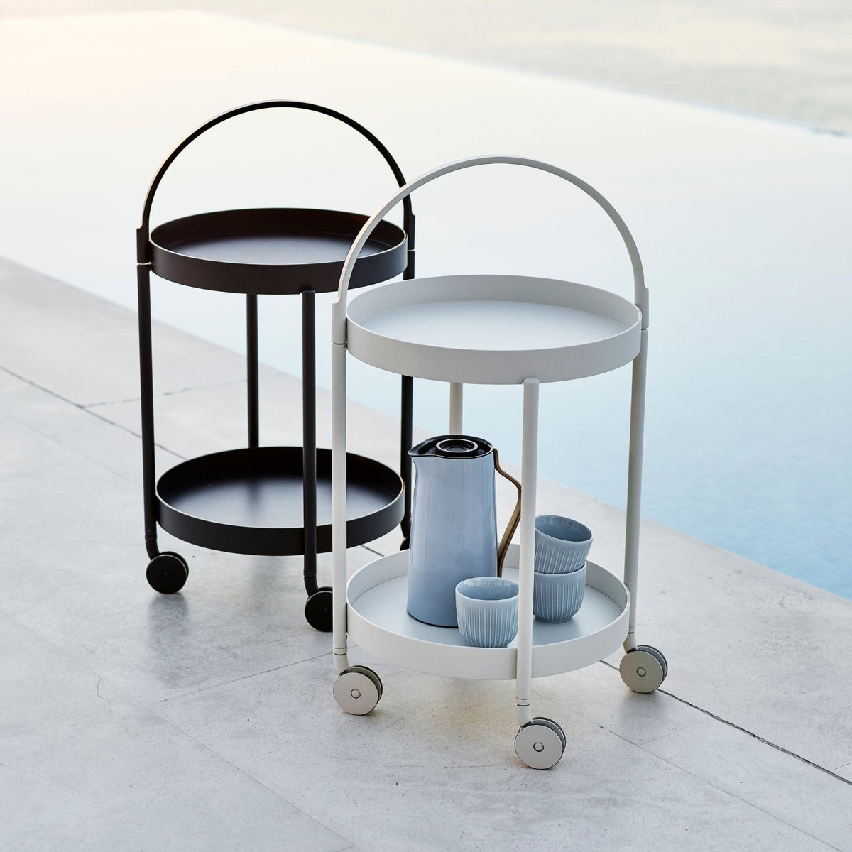 5002AW_2 serving cart, black & white, with drinks