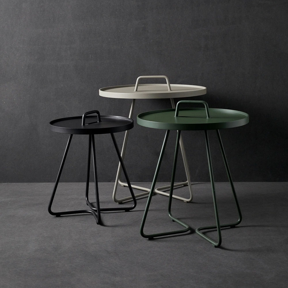 5065ADG_4 - Set of three round tray side tables