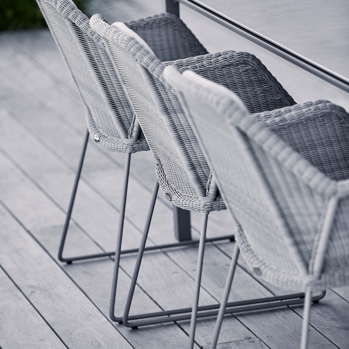 5467LI_3 wicker chairs on deck