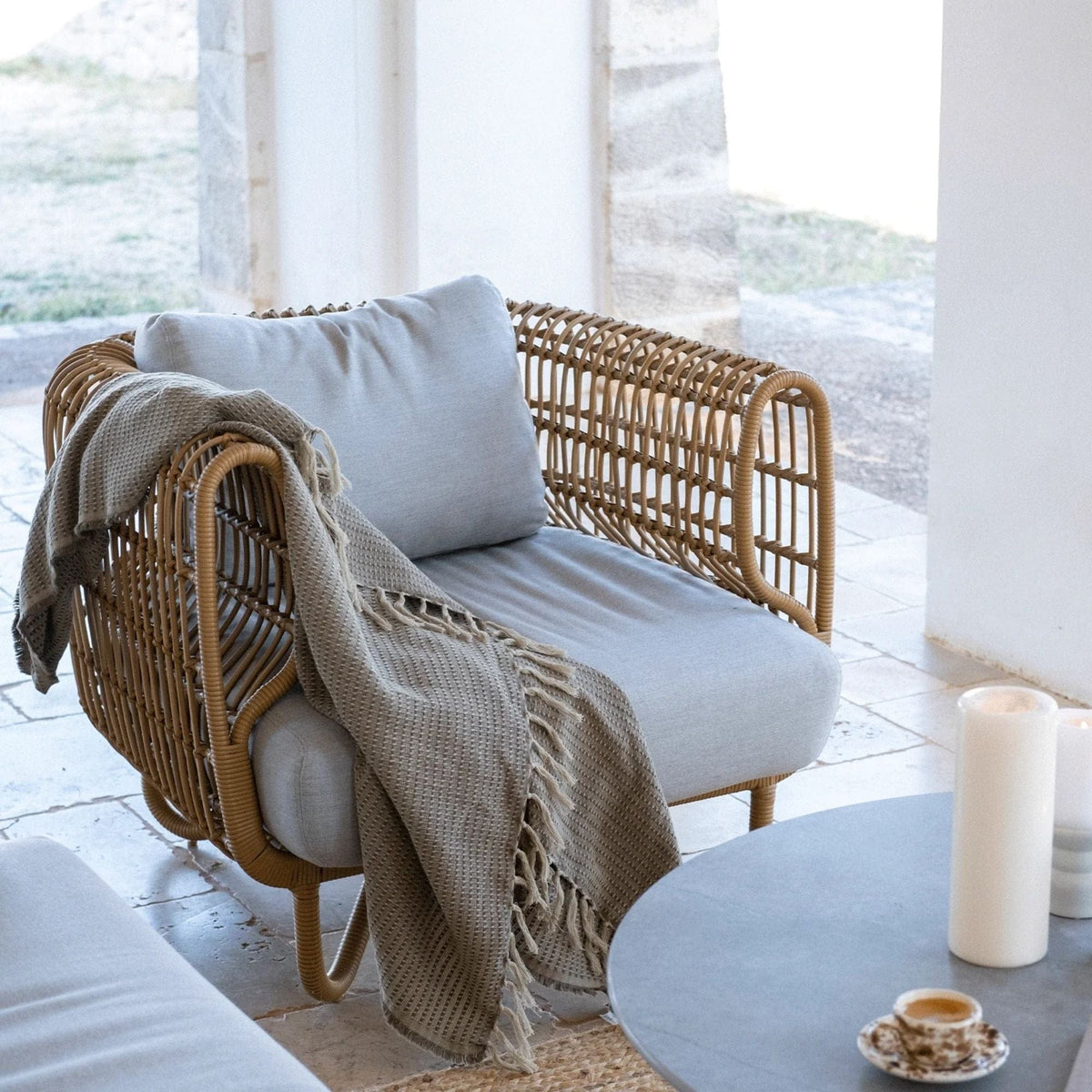 Outdoor wicker chair with cushion and blanket, 57421USL_4