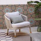 Outdoor chair with patterned wall - ROSAAITSA_2