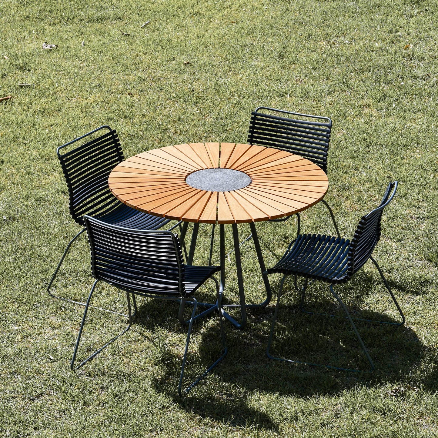 4 Seater Click & Circle Outdoor Dining Set - Dark Grey