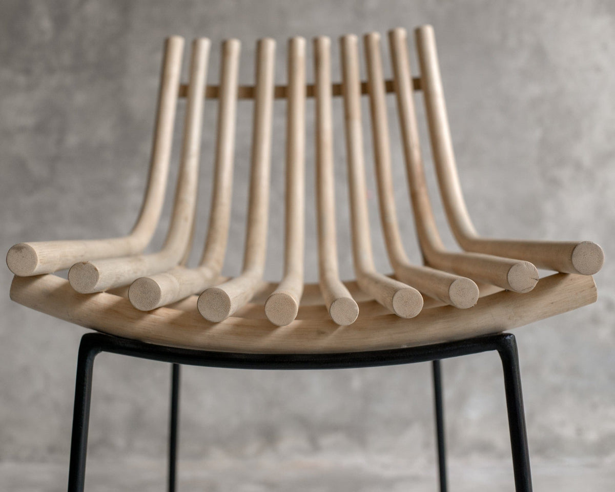 ELE108_8 Wooden slat chair with black metal legs
