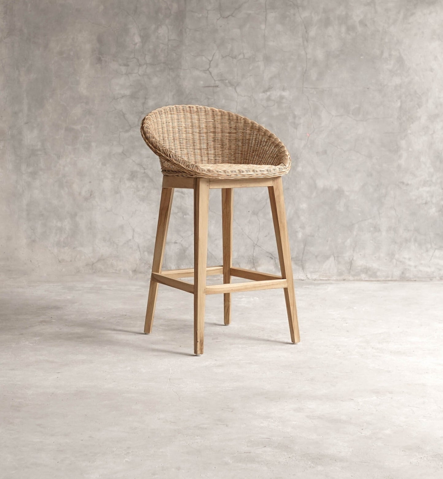 Husk Tub Counter Stool
